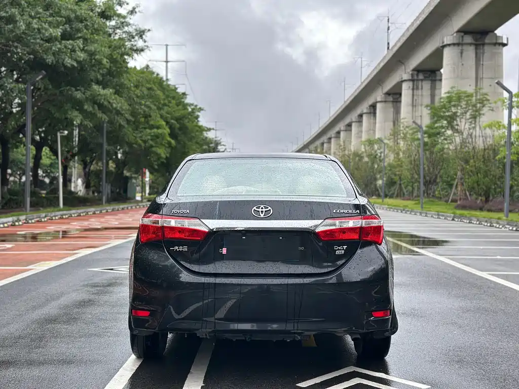 Toyota Corolla 2017 — фото 5