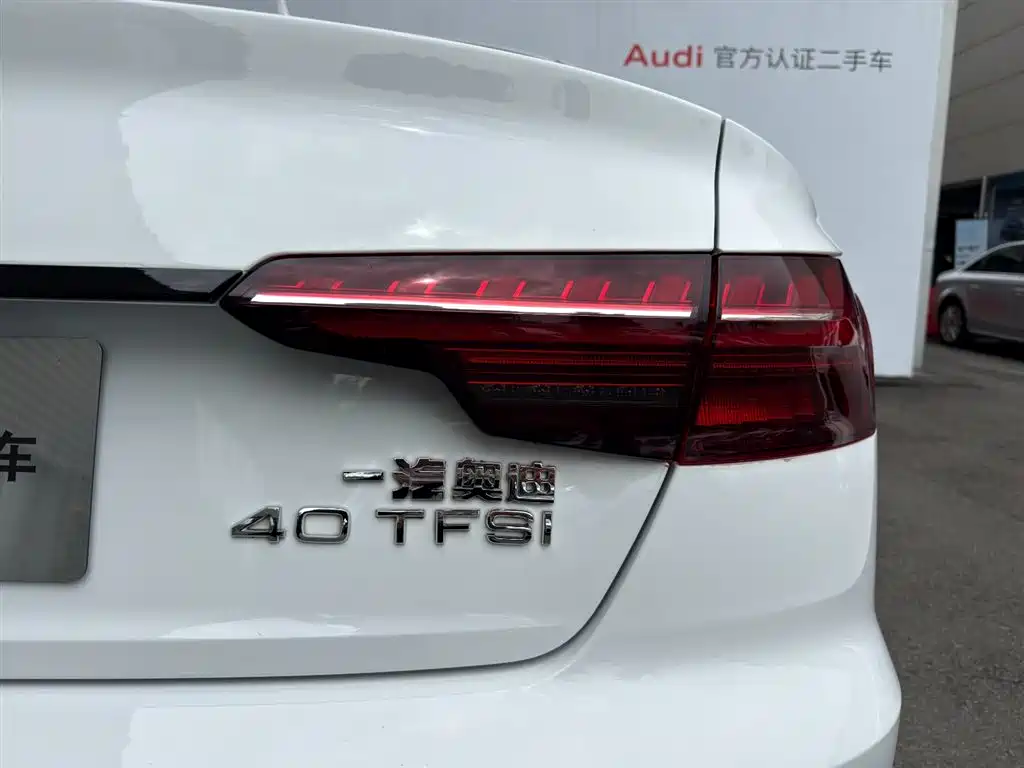 Audi A4L 2024 — фото 17
