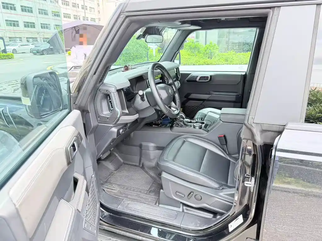 Ford Bronco 2025