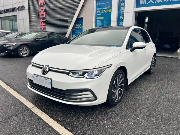 Volkswagen Golf 2022