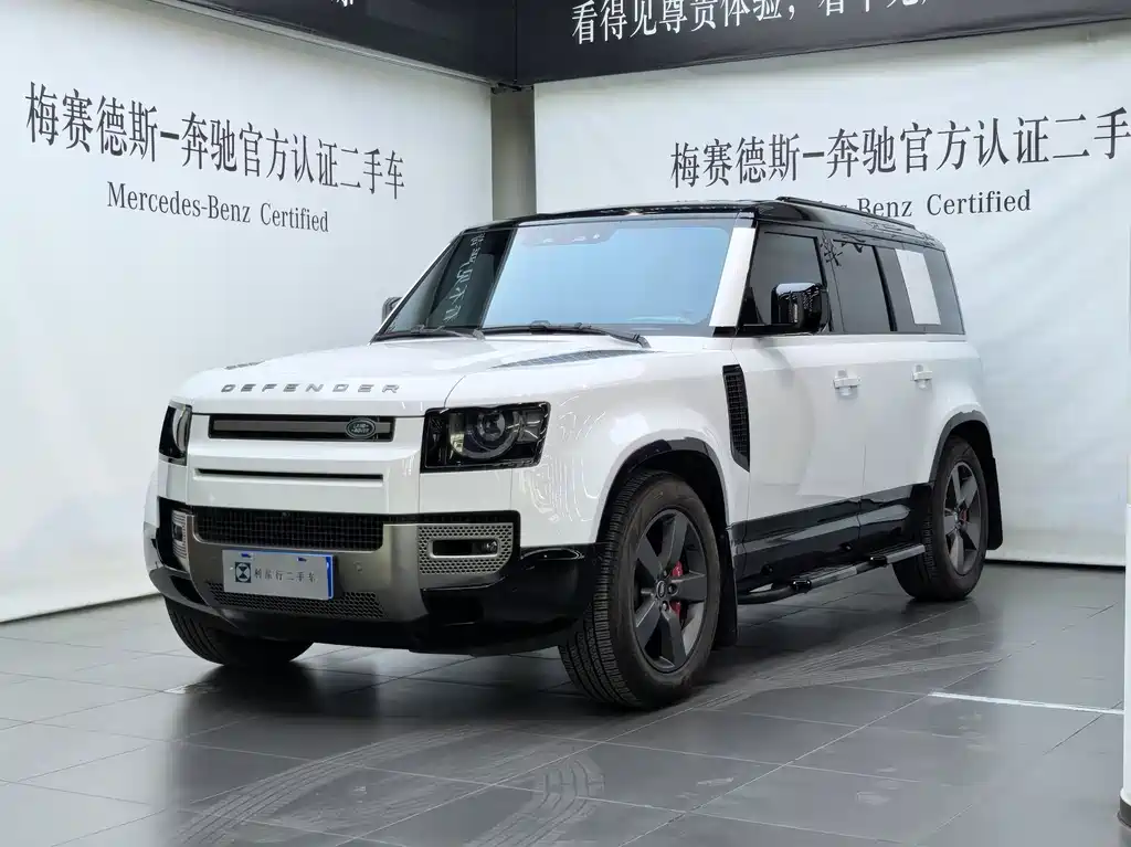 Land Rover Defender 2025