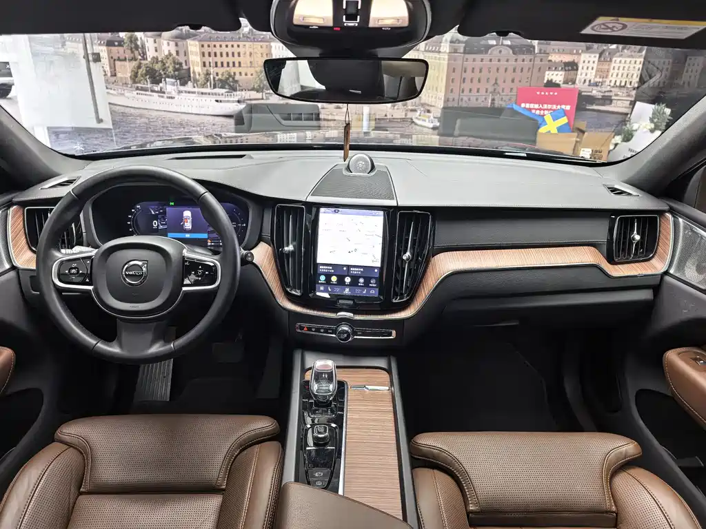 Volvo XC60 PHEV 2024 — фото 16