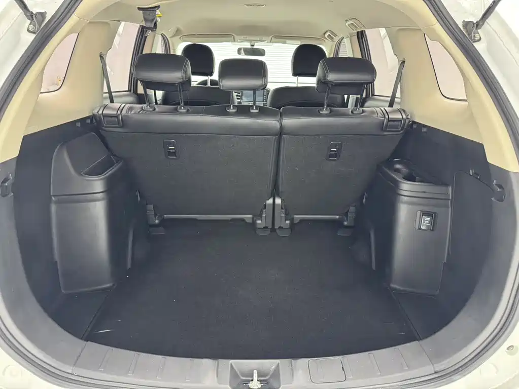 Mitsubishi Outlander 2021 — фото 16