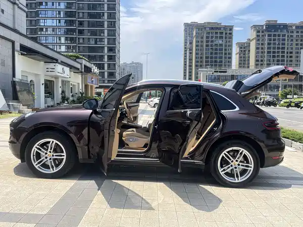 Porsche Macan 2014