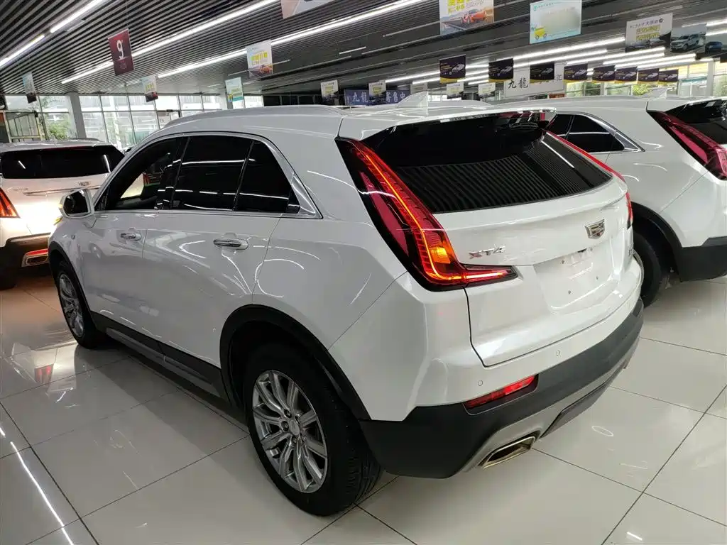 Cadillac XT4 2019 — фото 5