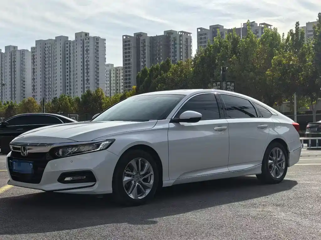 Honda Accord 2021 — фото 1