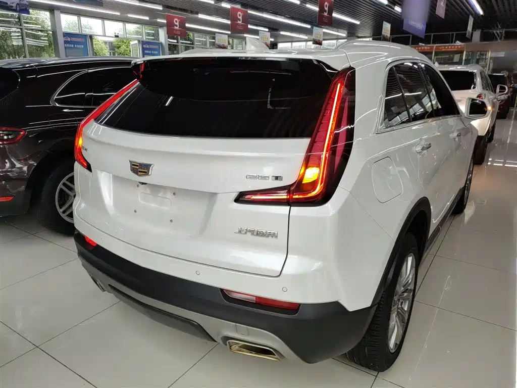 Cadillac XT4 2019 — фото 7