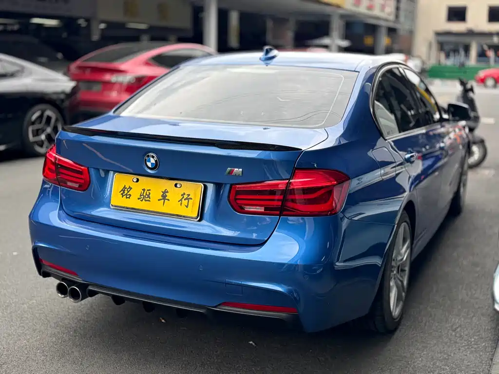 BMW 3 Series 2018 — фото 7