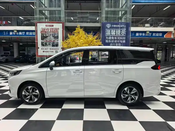 GAC Trumpchi M6 2022