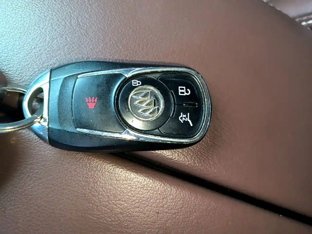Buick Envision Plus 2018 — фото 9