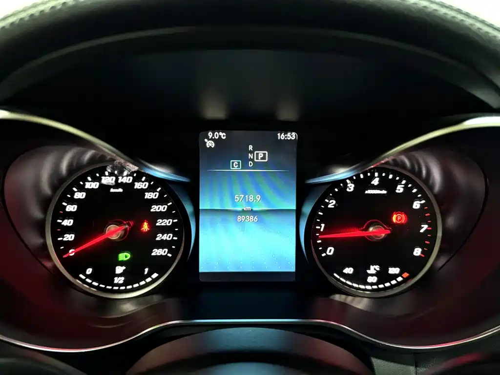 Mercedes-Benz GLC 2020 — фото 24