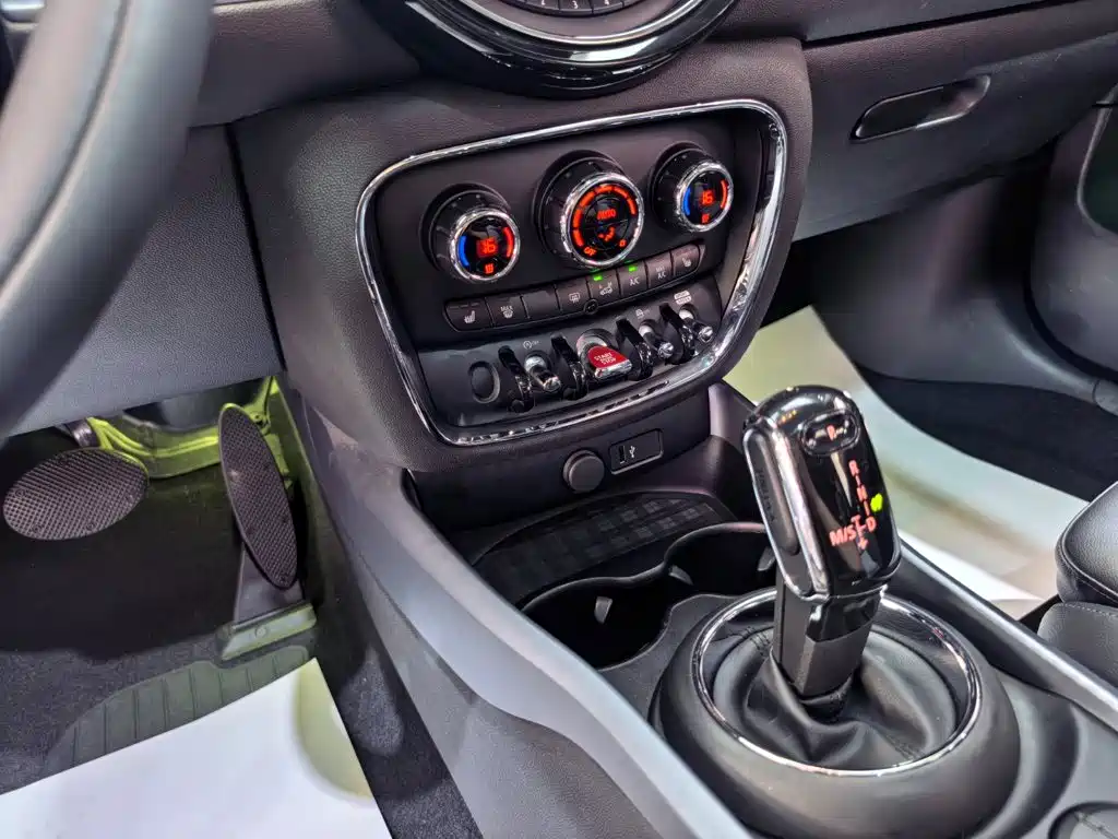 MINI Clubman 2020 — фото 11