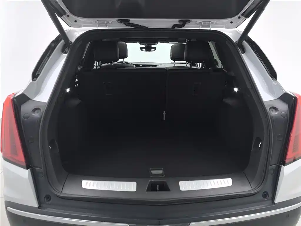 Cadillac XT5 2020 — фото 16