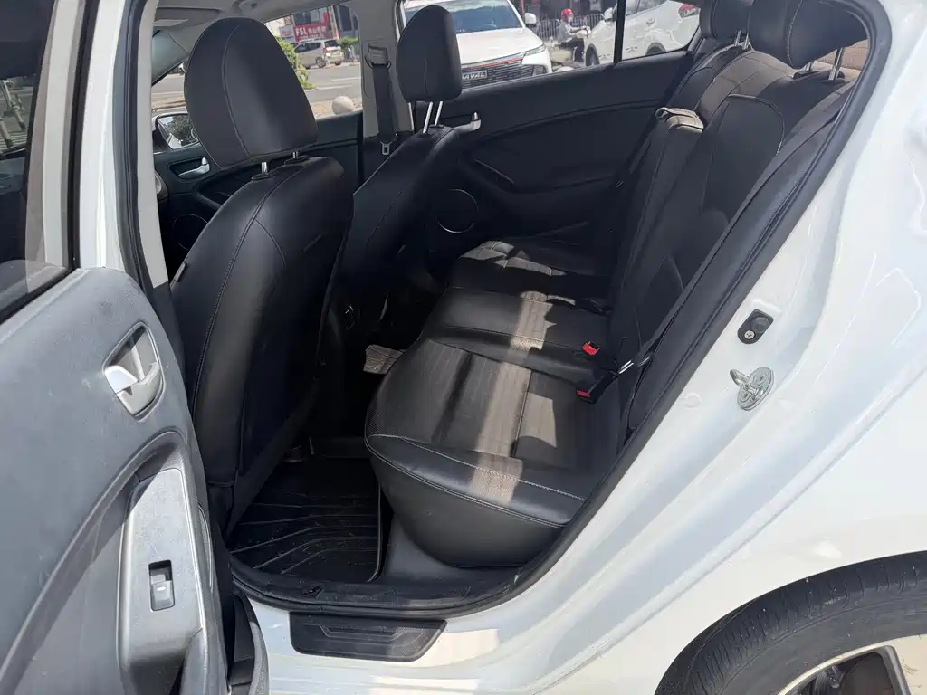 Kia K3 2017