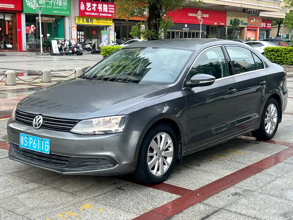 Volkswagen Sagitar 2014