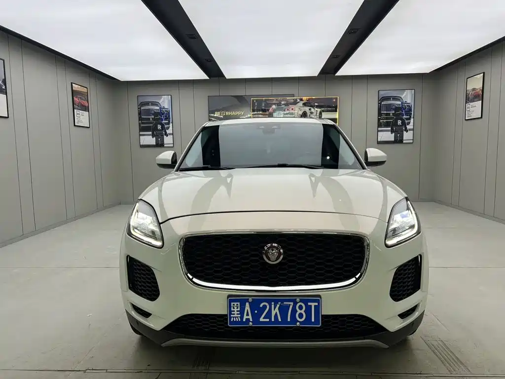 Jaguar E-PACE 2019 — фото 2