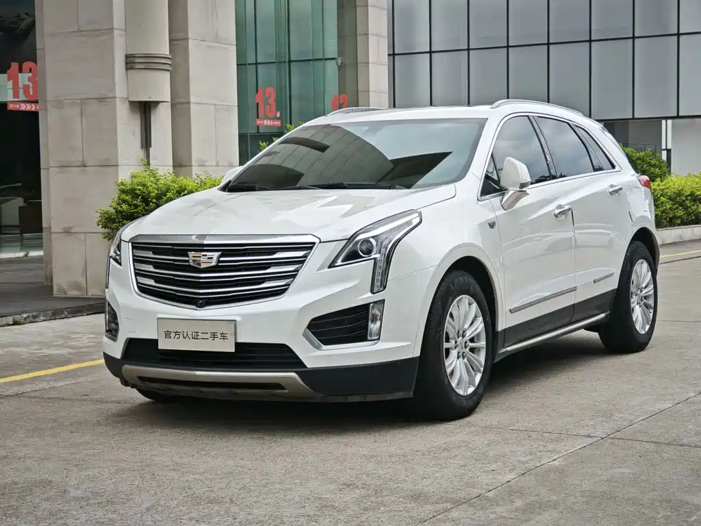 Cadillac XT5 2019 — фото 1