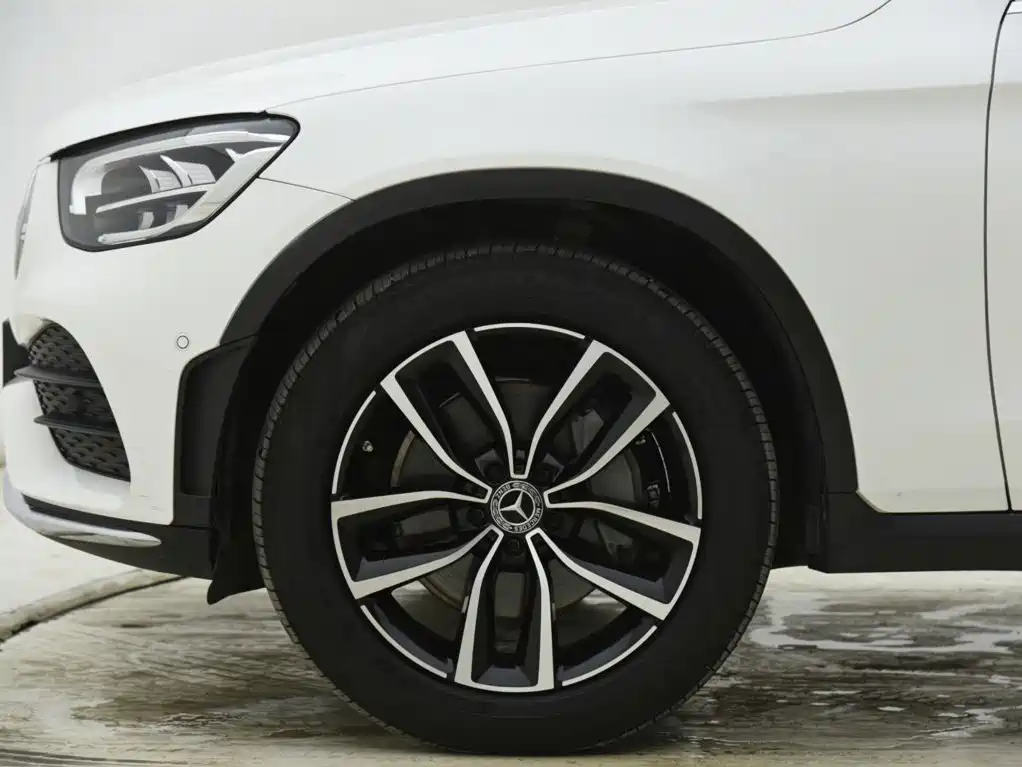 Mercedes-Benz GLC 2021 — фото 20