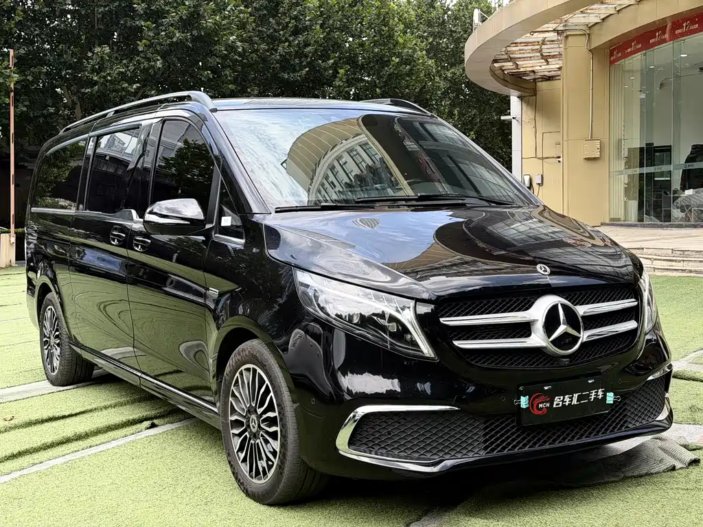 Mercedes-Benz V-Class 2023 — фото 3
