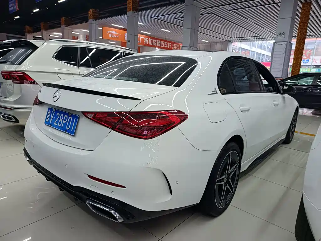 Mercedes-Benz C-Class 2023 — фото 12