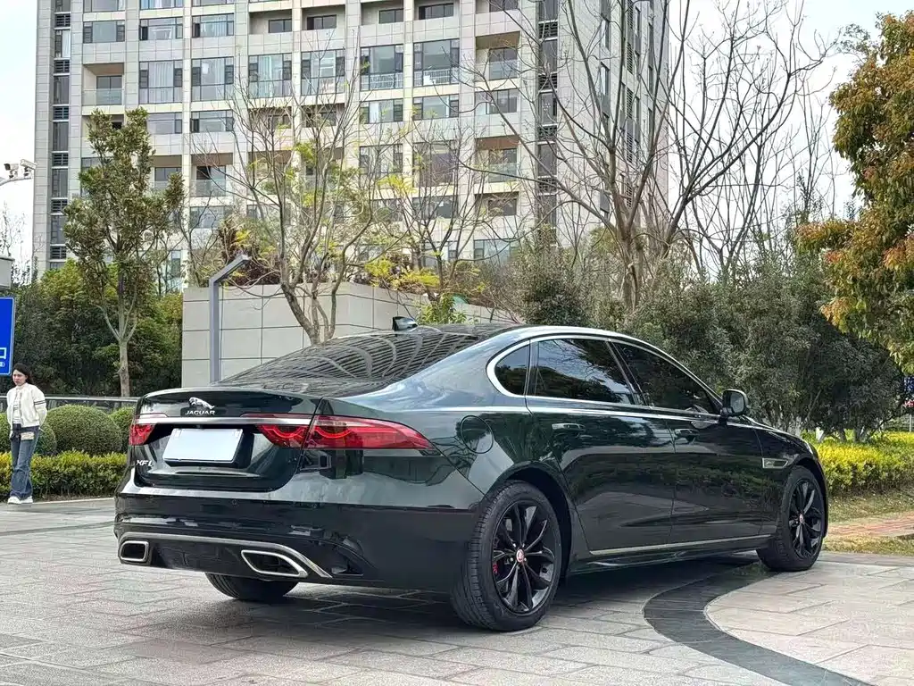 Jaguar XFL 2022 — фото 9