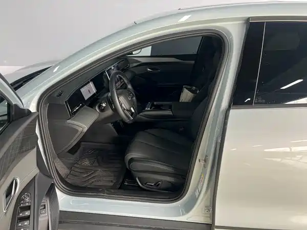 BYD Qin L 2025