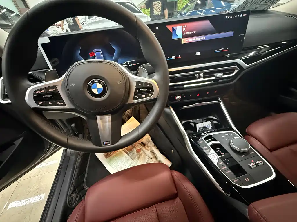 BMW 3 Series 2023 — фото 11