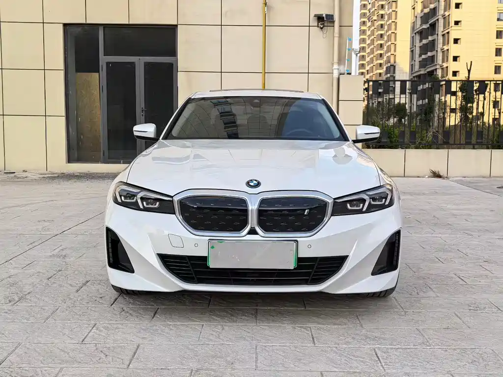 BMW i3 2024