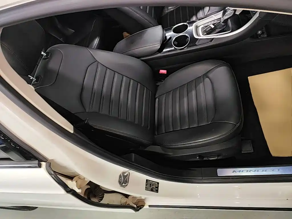 Ford Mondeo 2015 — фото 25