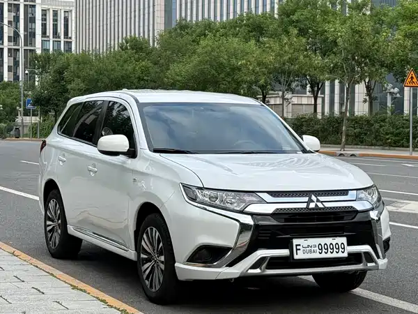 Mitsubishi Outlander 2021