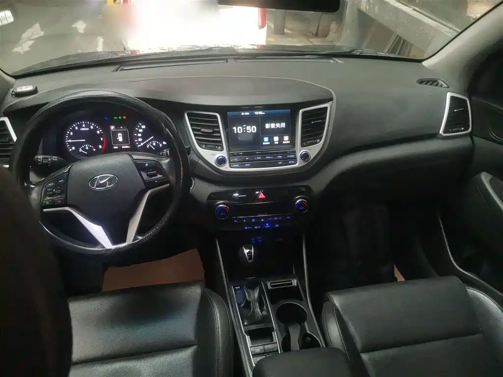 Hyundai Tucson 2018 — фото 10