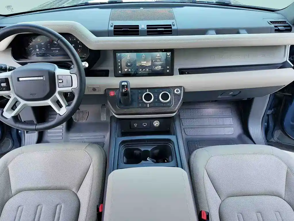 Land Rover Defender 2021 — фото 8