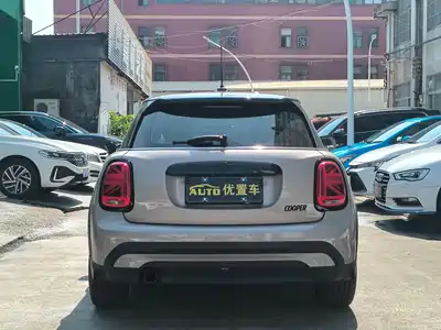 MINI MINI 2022