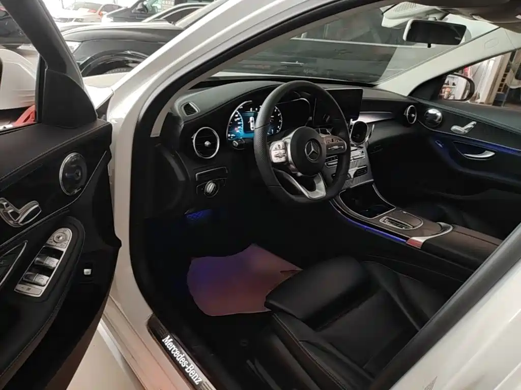 Mercedes-Benz C-Class 2020 — фото 16