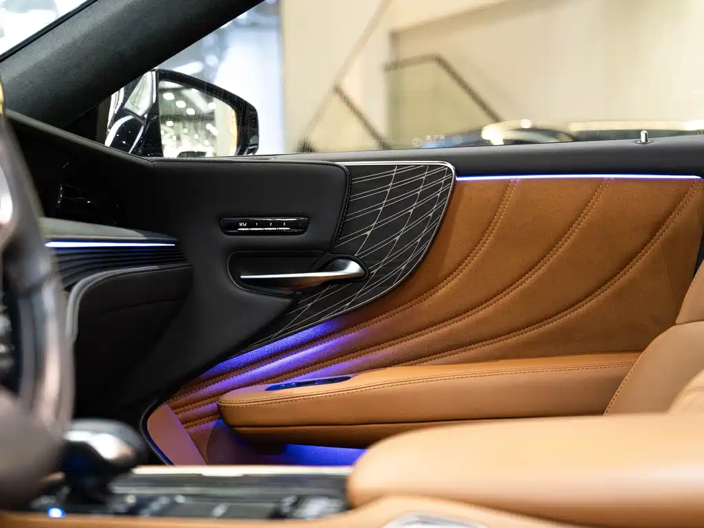 Lexus LS 2021 — фото 20