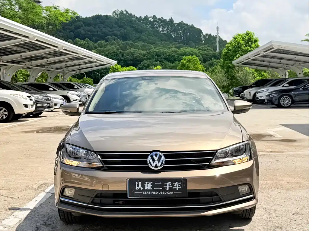 Volkswagen Sagitar 2017