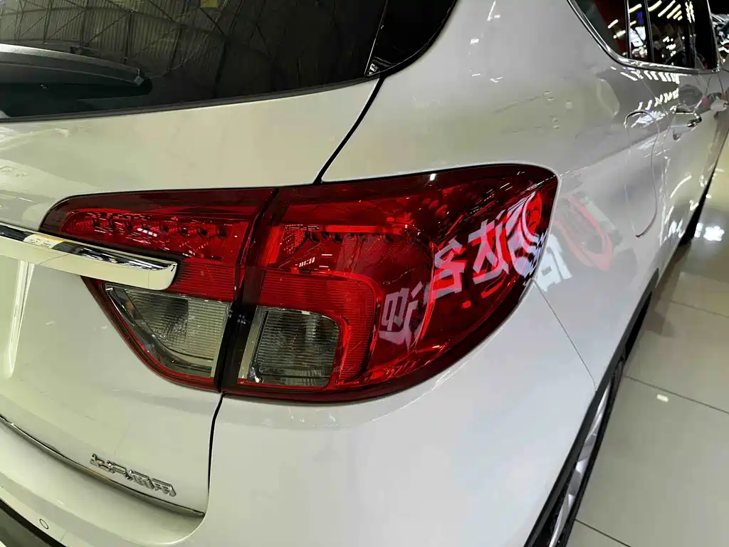 Buick Envision Plus 2017 — фото 21