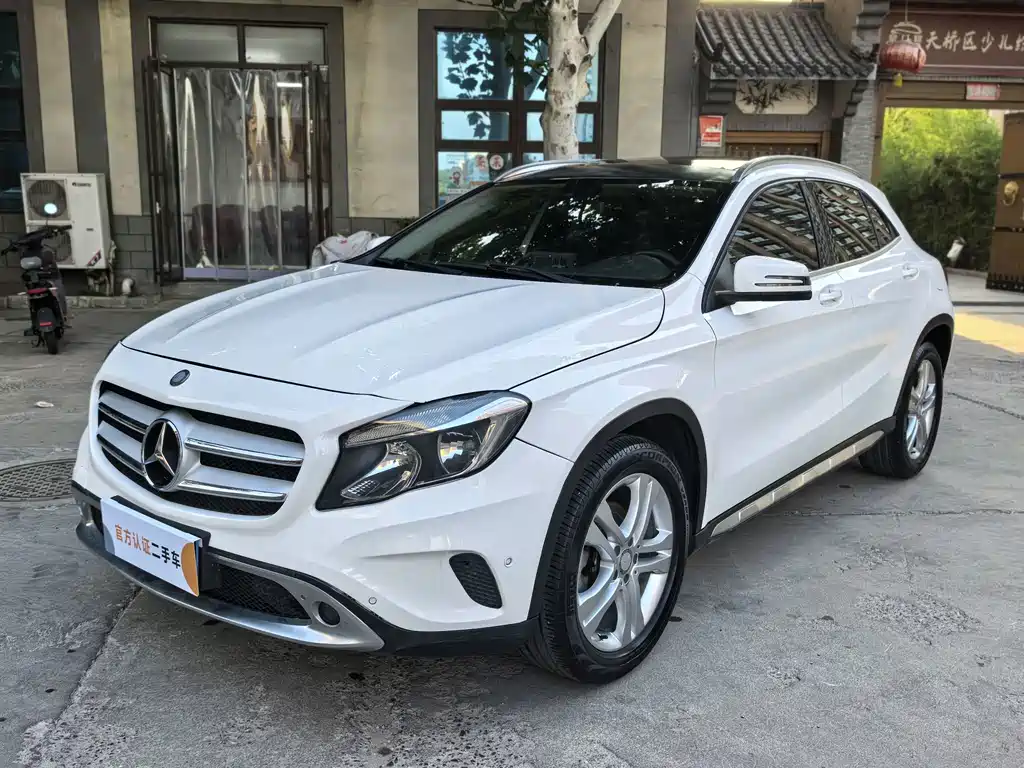 Mercedes-Benz GLA 2016 — фото 1