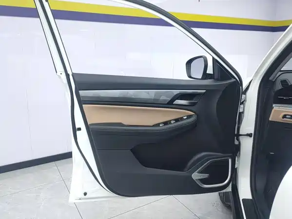 Geely Haoyue PRO 2024