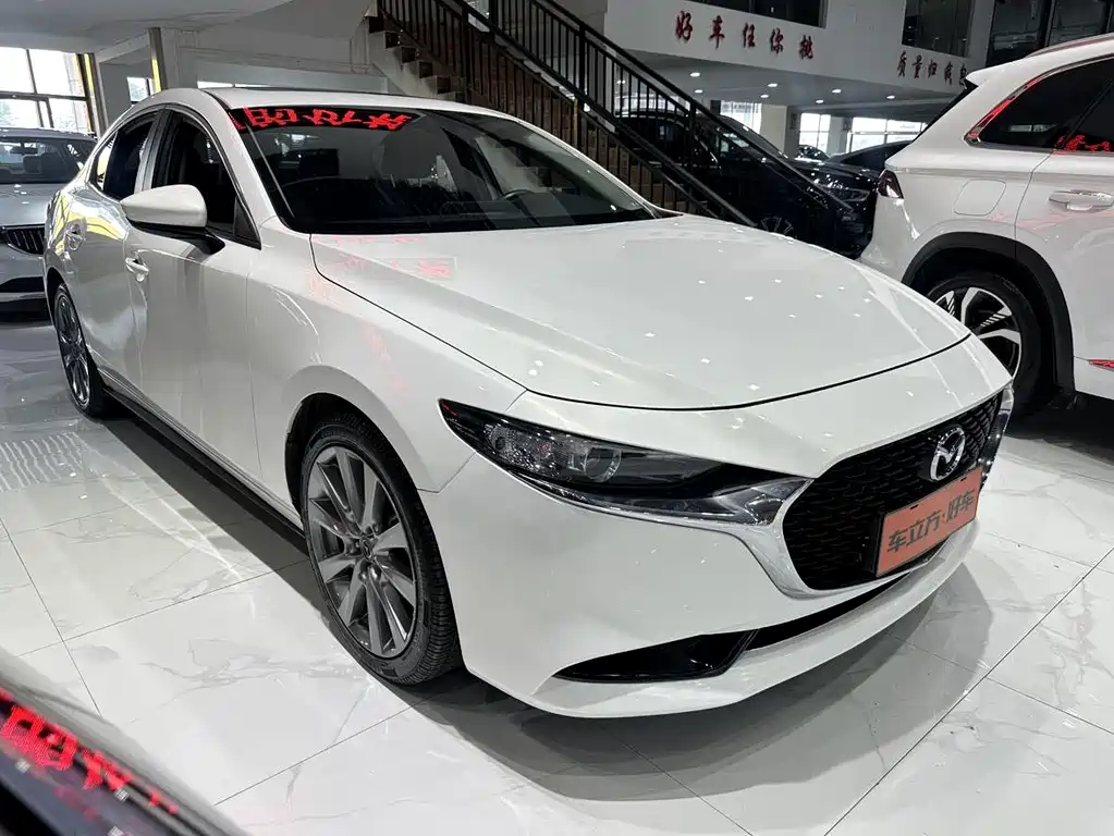 Mazda 3 Axela 2021