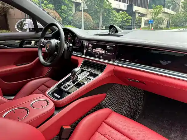 Porsche Panamera 2022