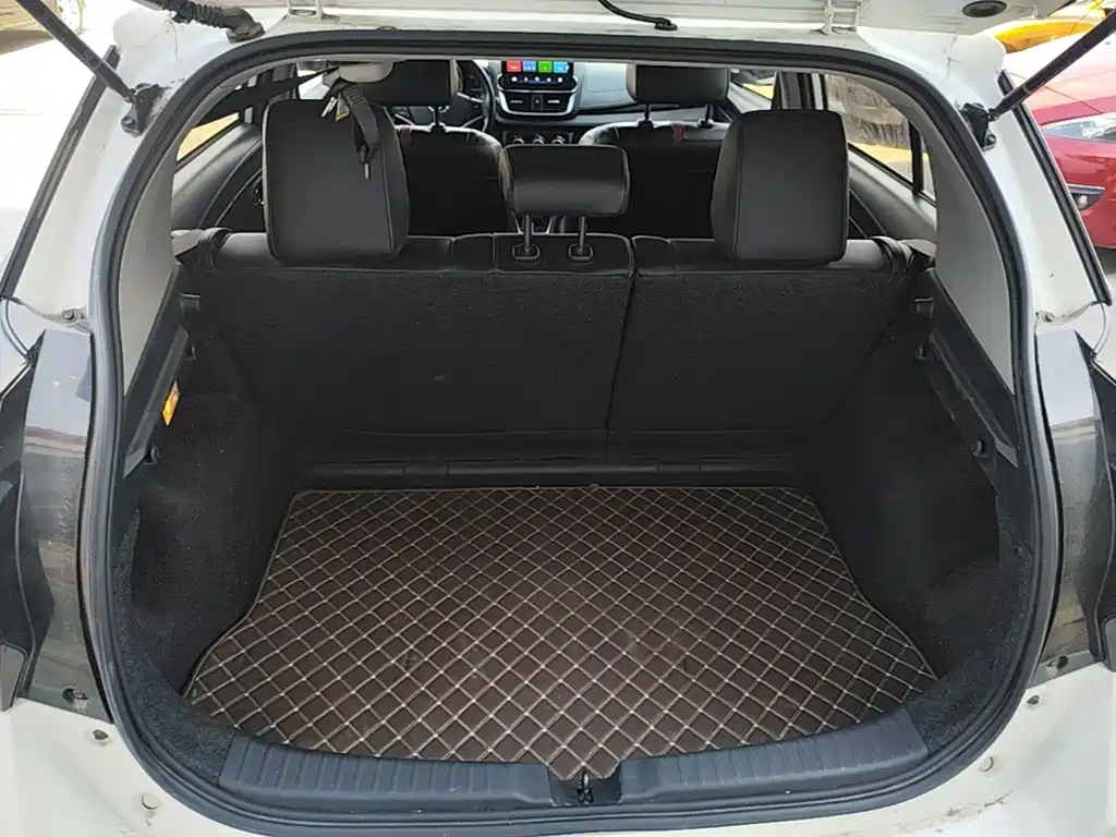 Toyota Yaris L 2022 — фото 19