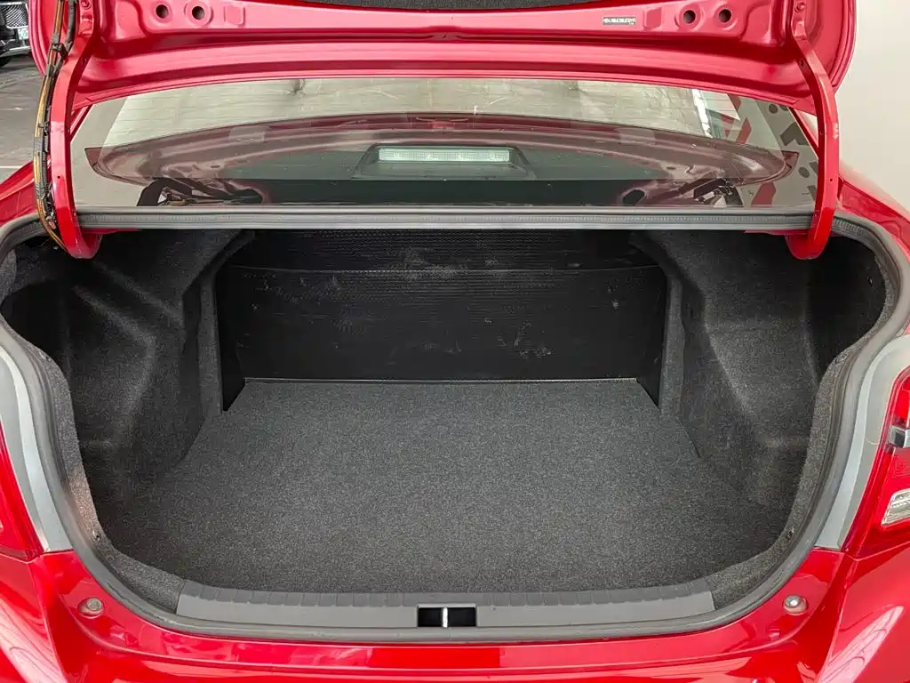 Toyota Yaris L 2020 — фото 15