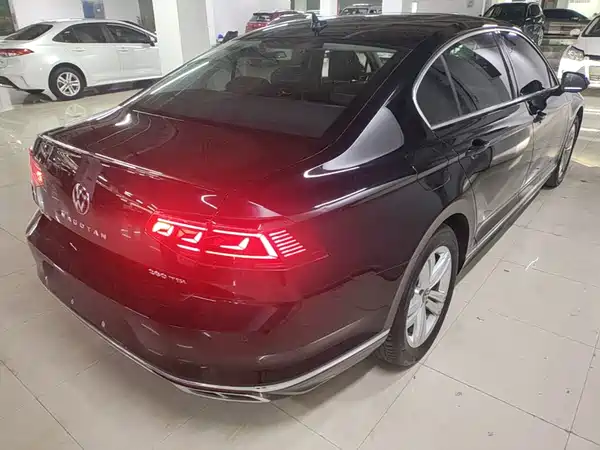 Volkswagen Magotan 2025