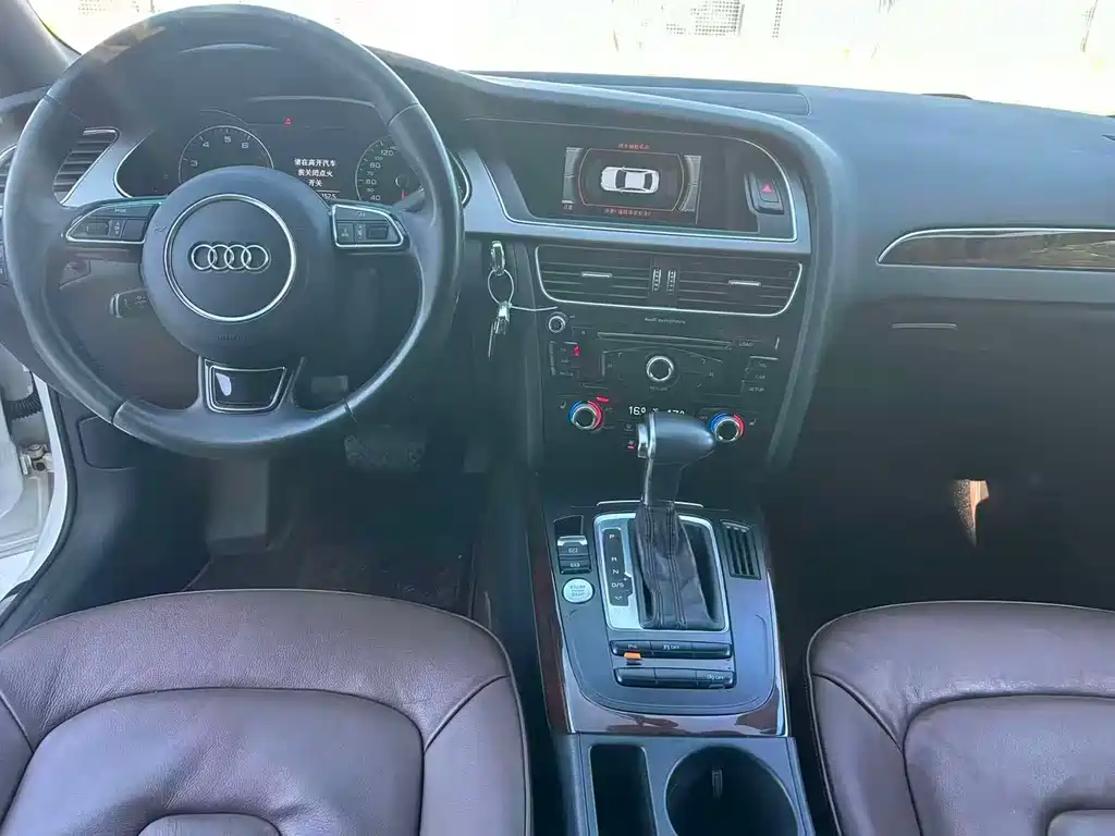 Audi A4L 2016