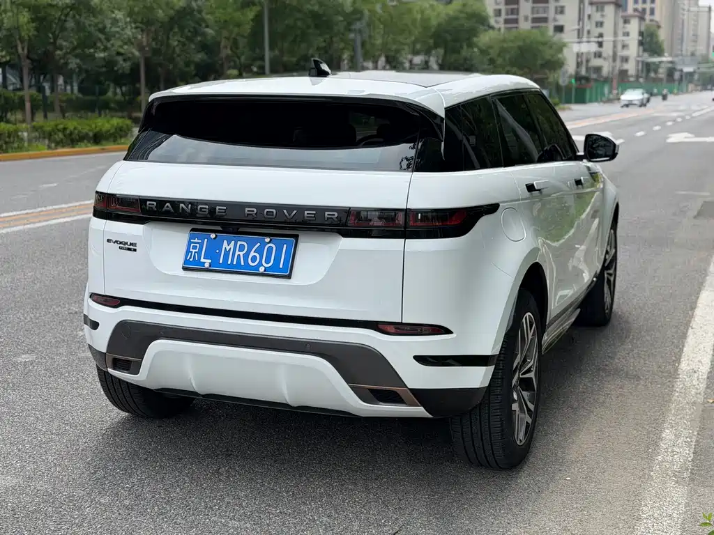Land Rover Evoque 2021 — фото 28