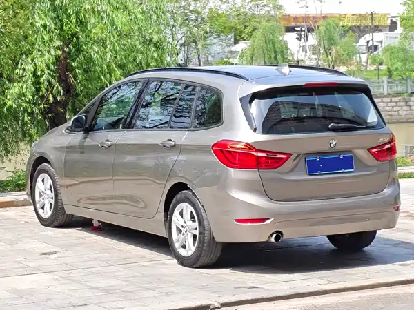 BMW 2 Series Wagon 2017