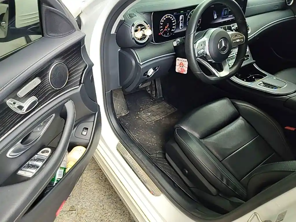 Mercedes-Benz E-Class 2020 — фото 16