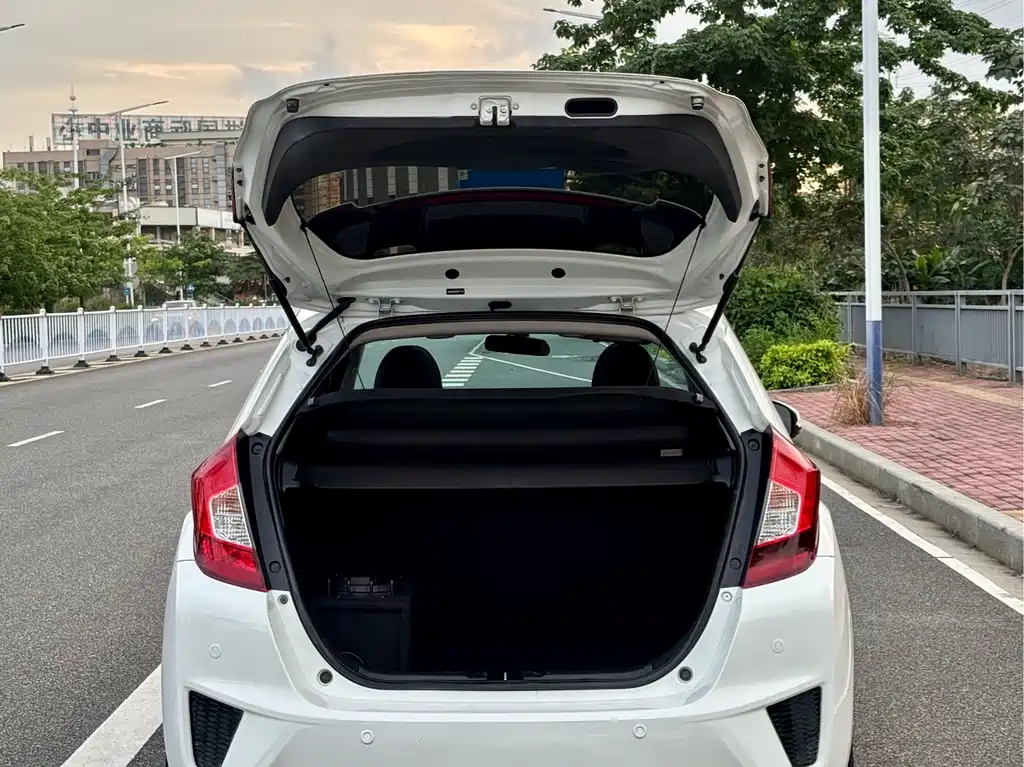 Honda Fit 2017 — фото 8