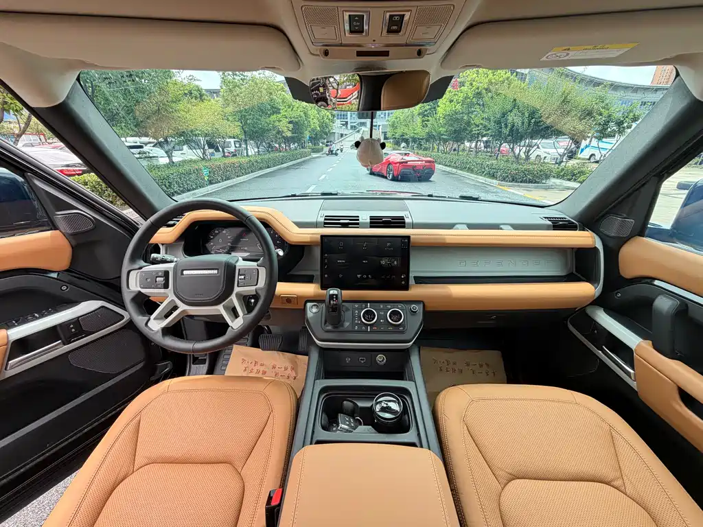 Land Rover Defender 2024 — фото 11